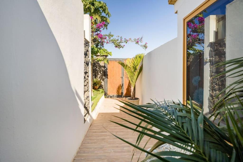 Villa La Isla By Rentaholidayslanzarote Playa Blanca  Extérieur photo