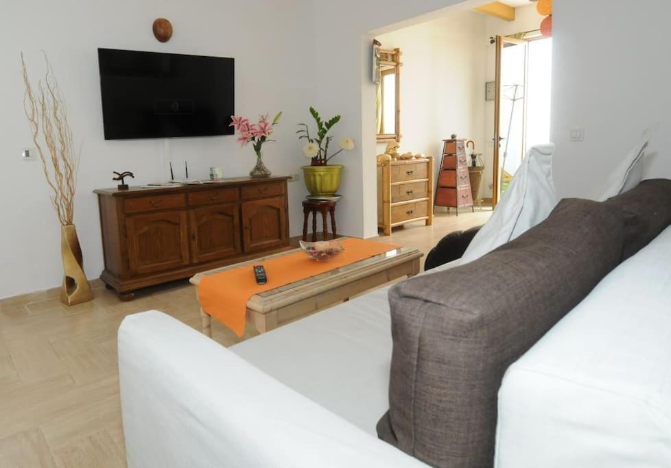 Villa La Isla By Rentaholidayslanzarote Playa Blanca  Extérieur photo